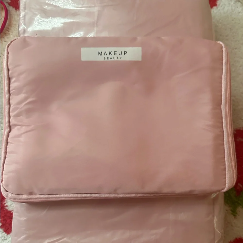 New Pale Pink Nice Makeup Bag/ Organizer 💄